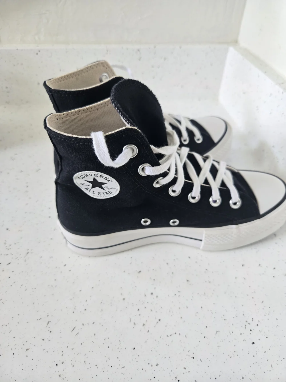 Converse  Chuck Taylor All Star High Top Sneakers - Black